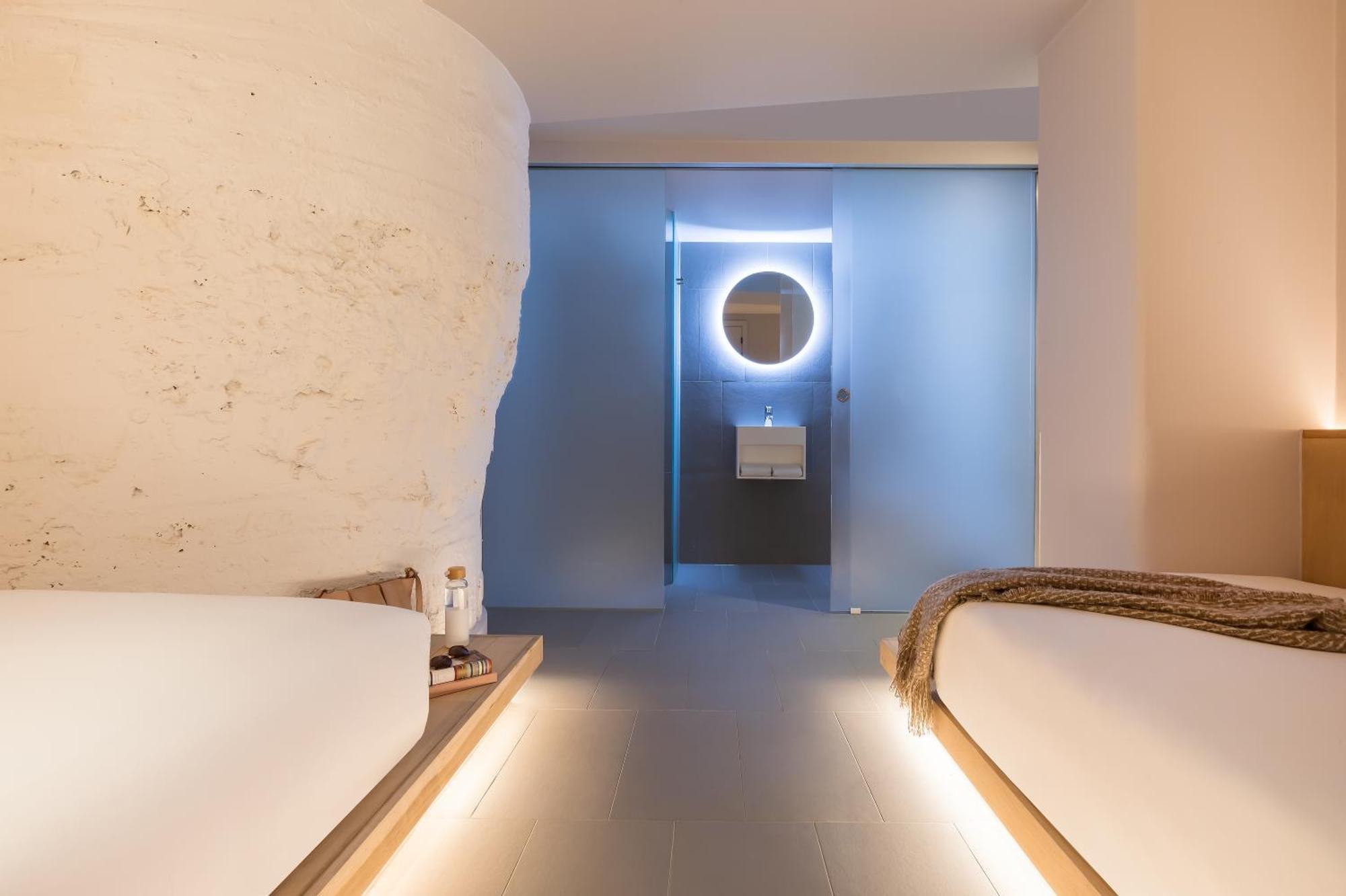 Zedwell Underground Hotel Tottenham Court Rd London Room photo