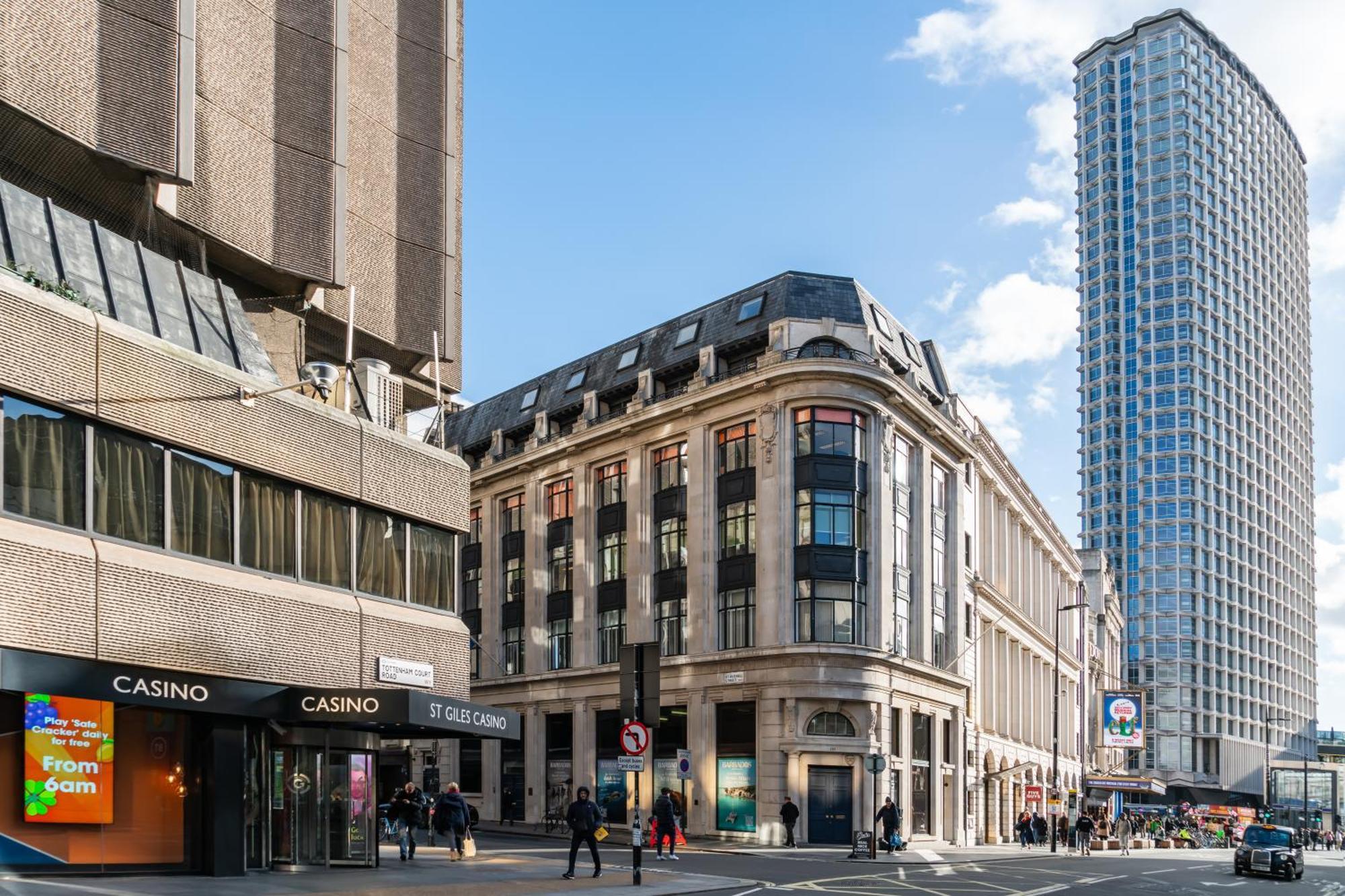 Zedwell Underground Hotel Tottenham Court Rd London Exterior photo